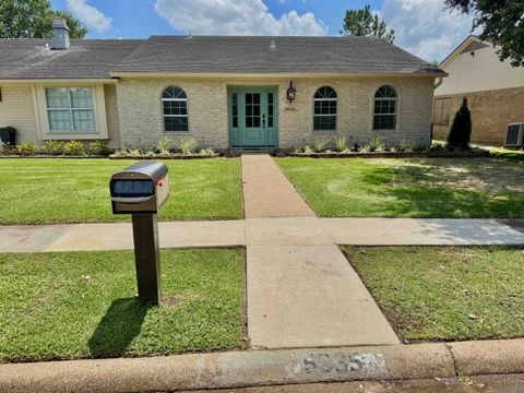 Photo of 5935 Meadow Way, Beaumont, TX 77707 (MLS # 265457)