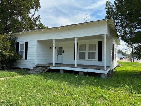 A home in Silsbee