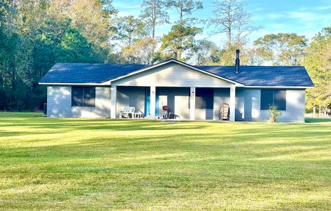 A home in Vidor