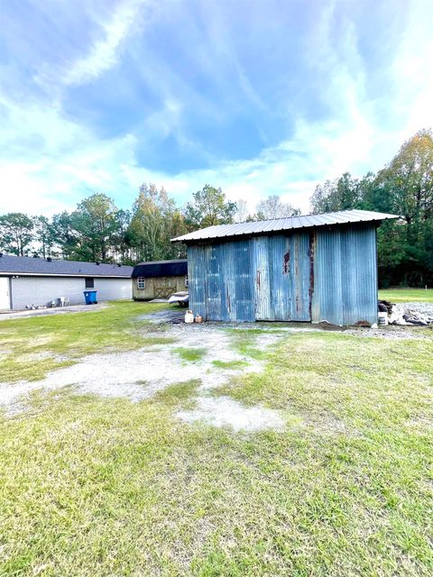 A home in Vidor