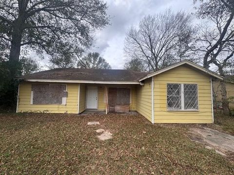 Photo of 2685 N 9th, Beaumont, TX 77703 (MLS # 264237)