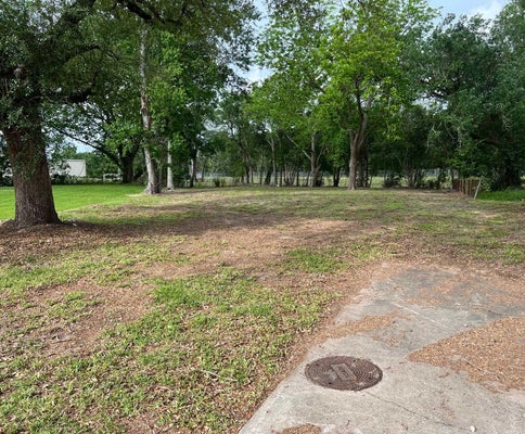 1921 AVENUE D, PORT NECHES, TX 77651 - Image 939d8c8bd5c867a409c4ca0c8792775c/219558693
