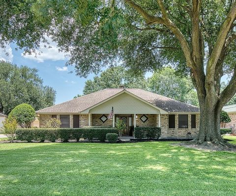 Photo of 1714 N 29th, Nederland, TX 77627 (MLS # 268635)