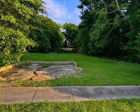 Photo of 1183 Laurel, Beaumont, TX 77701 (MLS # 268252)