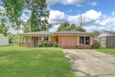 Photo of 9318 Linda Vista Road, Houston, TX 77078 (MLS # 269367)