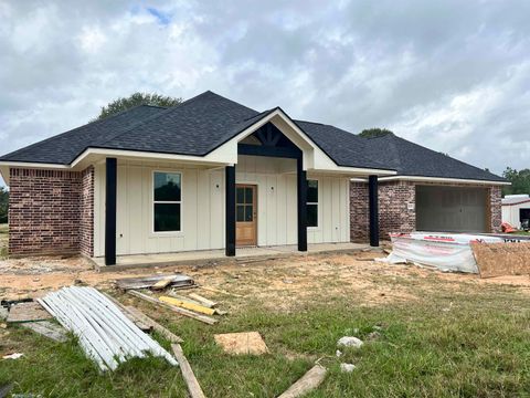 A home in Silsbee