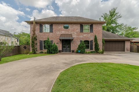 Photo of 710 East Dr, Beaumont, TX 77706 (MLS # 268351)