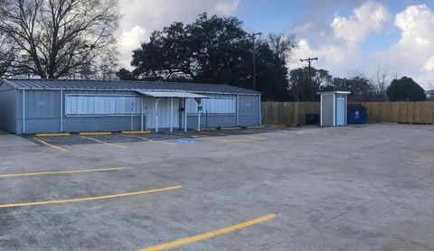 Photo of 4380 S 4th, Beaumont, TX 77705 (MLS # 261235)