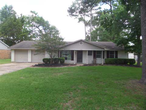 Property photo of 114 Wood Manor Ln, Sour Lake, TX 77659