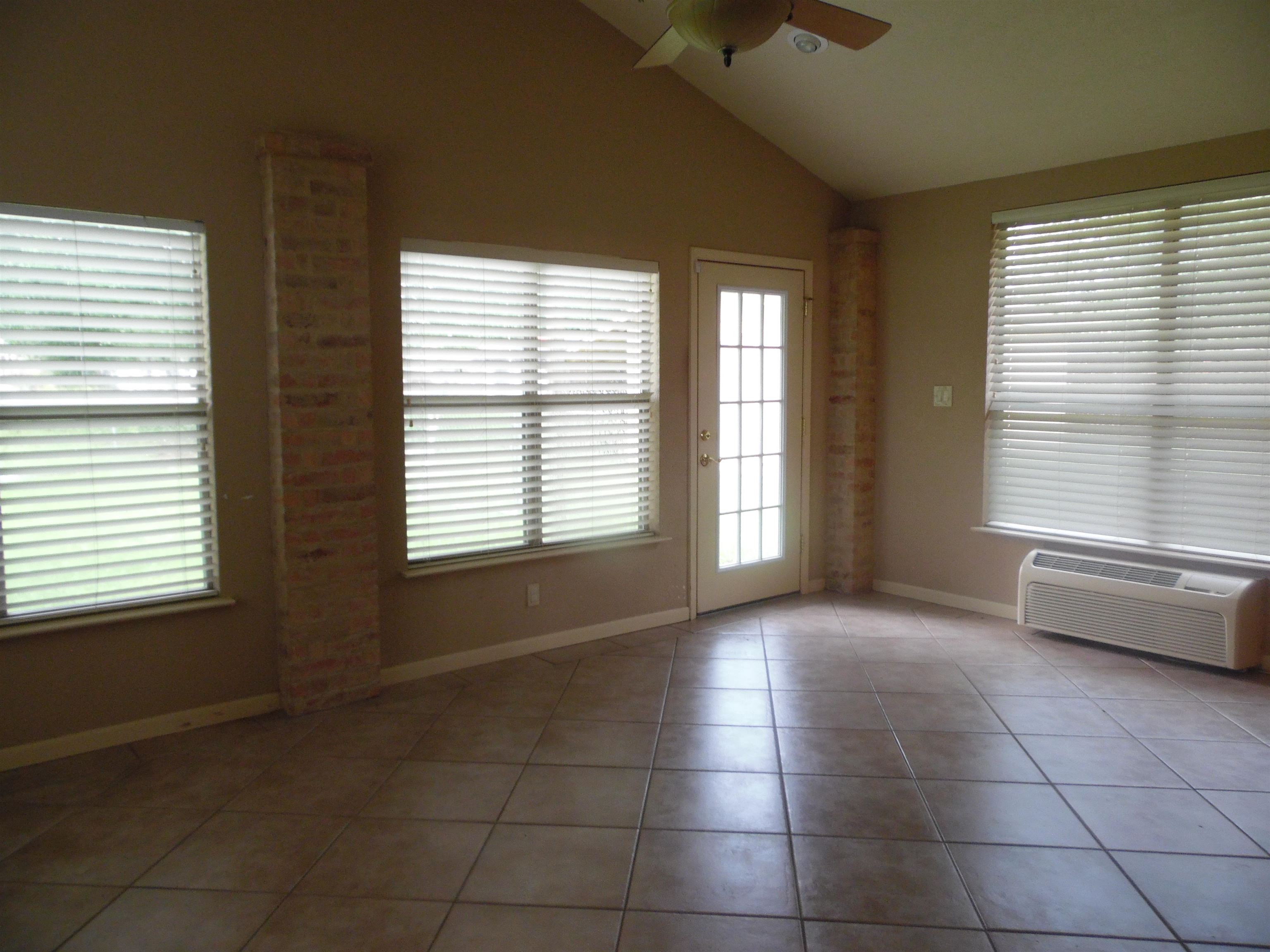 Lumberton, Texas 77657, United States, 3 Bedrooms Bedrooms, ,2 BathroomsBathrooms,Residential,Active,151820