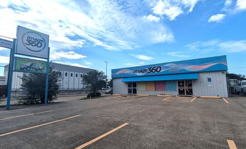 Photo of 3920 & 3930 Phelan, Beaumont, TX 77707 (MLS # 251866)