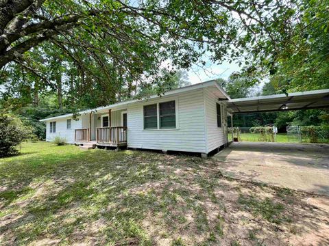 A home in Vidor