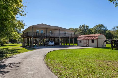 Photo of 2704 62 nd Street, Port Acres, TX 77640 (MLS # 262795)