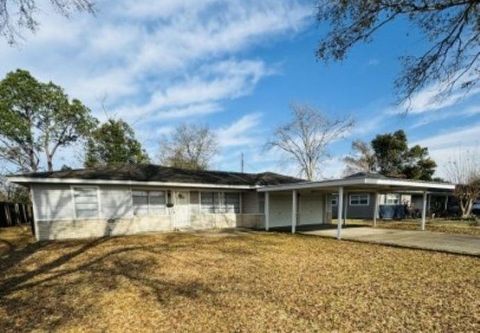 Photo of 5569 Sonnier, Groves, TX 77619 (MLS # 265981)