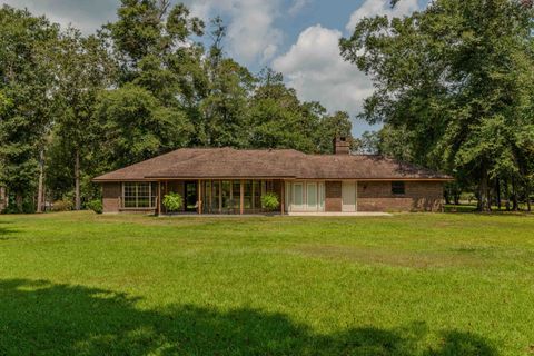 A home in Silsbee