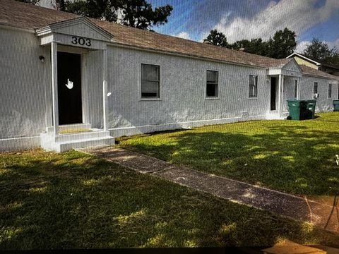 Photo of 303 W Dewey, Orange, TX 77630 (MLS # 266718)