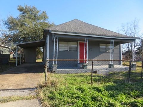 Photo of 1030 18th Street, Port Arthur, TX 77640 (MLS # 264408)
