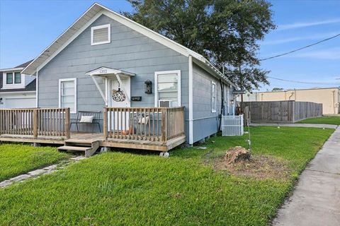 A home in Port Neches