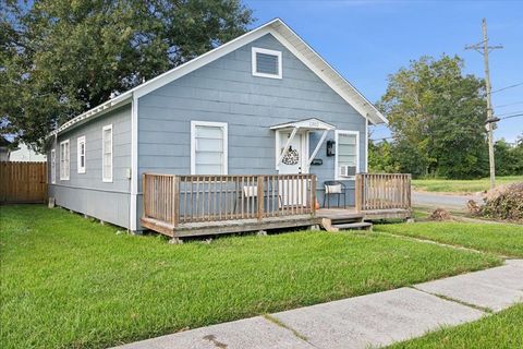 A home in Port Neches