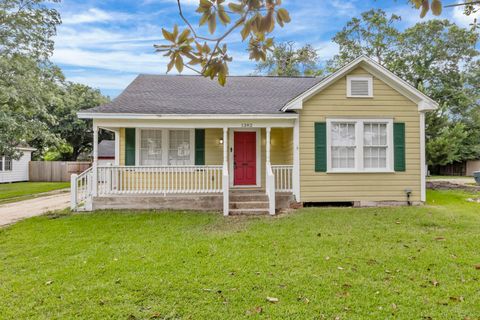 Photo of 1382 CENTRAL DR., Beaumont, TX 77706 (MLS # 268195)