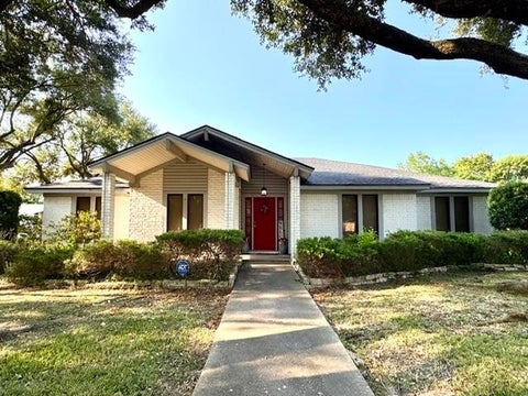 Photo of 6890 Hialeah Dr., Beaumont, TX 77706 (MLS # 270580)
