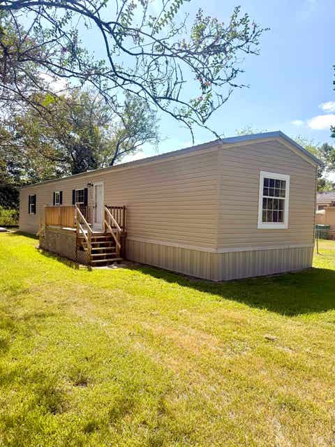 Photo of 609 W Dogwood St, Orange, TX 77630 (MLS # 270380)