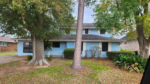 A home in Port Neches