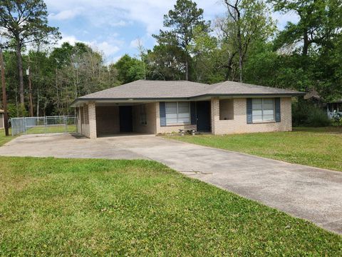 Photo of 4225 Oak, Vidor, TX 77662 (MLS # 266133)