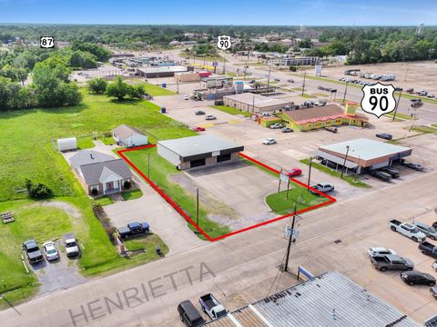 Photo of 314 Henrietta St., West Orange, TX 77630 (MLS # 266910)