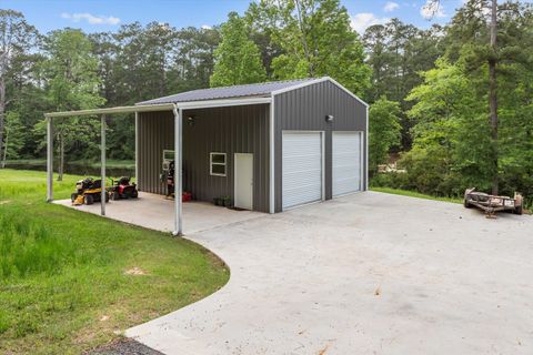 A home in Woodville