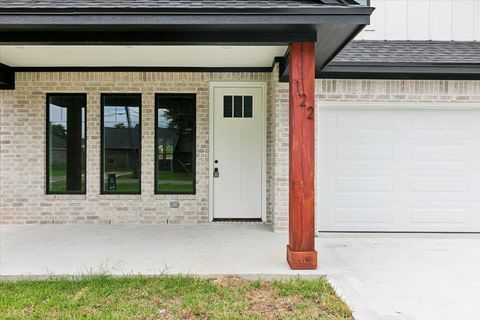 A home in Port Neches