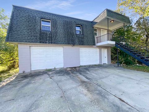 Photo of 2749 Pearl Ave, Groves, TX 77619 (MLS # 263393)