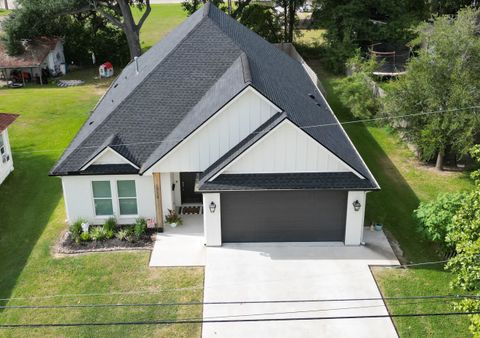 A home in Port Neches