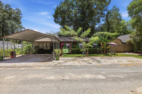 Photo of 1255 Harris St, Silsbee, TX 77656 (MLS # 270328)