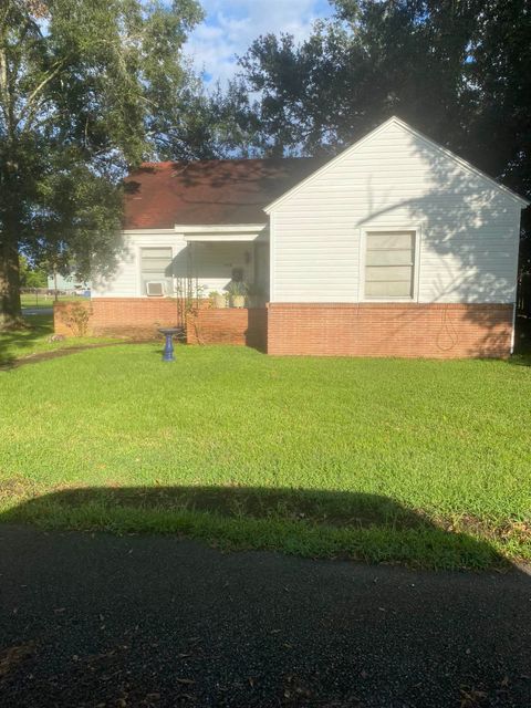 A home in Silsbee