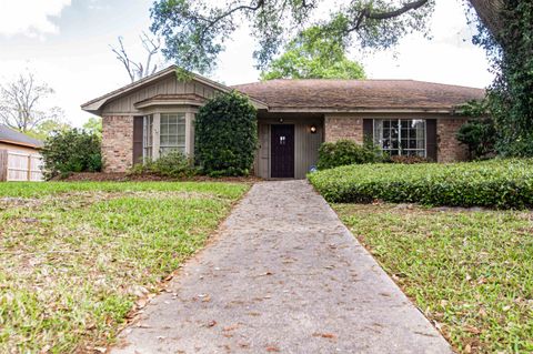 Photo of 5950 Pinkstaff, Beaumont, TX 77706 (MLS # 266249)