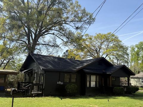 Photo of 469 Odgen, Jasper, TX 75951 (MLS # 266254)