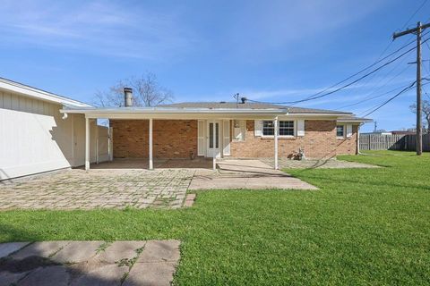 A home in Port Neches