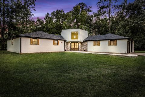 A home in Silsbee