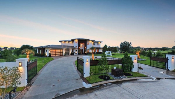 7745 S PENINSULA DR, BEAUMONT, TX 77707 - Image a948fcfc20fb7f994904b0b6d00dff06/2316101705
