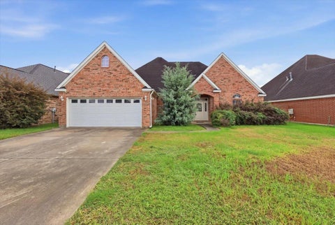 Photo of 1830 Lindsey Ln, Nederland, TX 77627 (MLS # 271713)