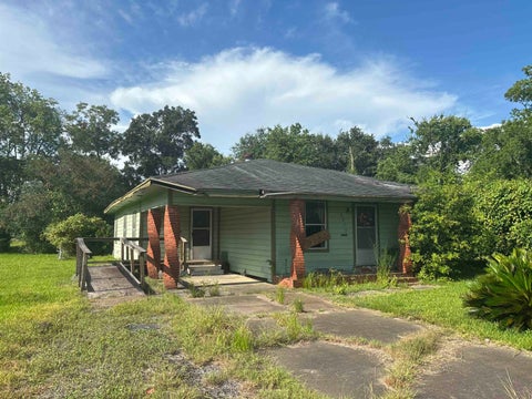 Photo of 3305 Waverly, Beaumont, TX 77705 (MLS # 269114)