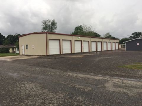 Photo of 1105 Magnolia Unit A, Port Neches, TX 77651 (MLS # 265506)