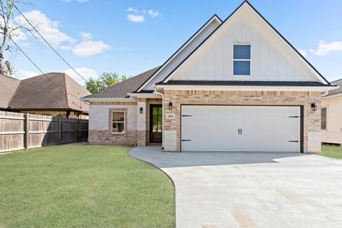 411 Grigsby Avenue, Port Neches, TX 77651 - #: 247151