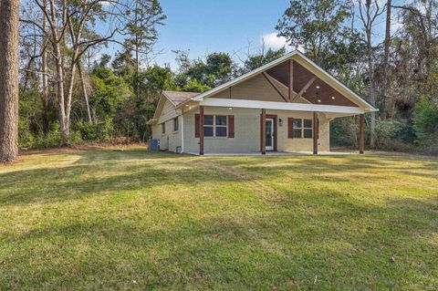 Photo of 525 E Charmaine, Woodville, TX 75979 (MLS # 264805)