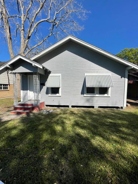 Photo of 5135 Irving, Beaumont, TX 77705 (MLS # 265950)