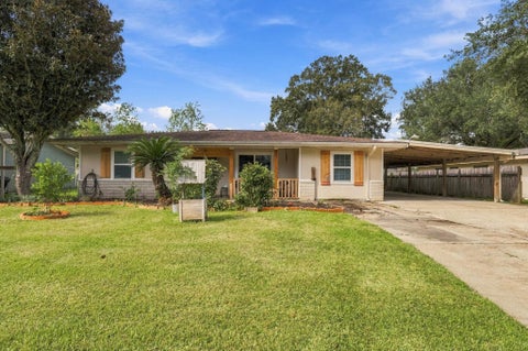 Photo of 290 Triangle Dr, Vidor, TX 77662 (MLS # 271715)