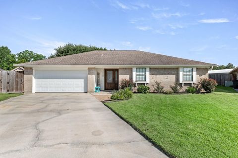 Property photo of 1520 N 25th St, Nederland, TX 77627