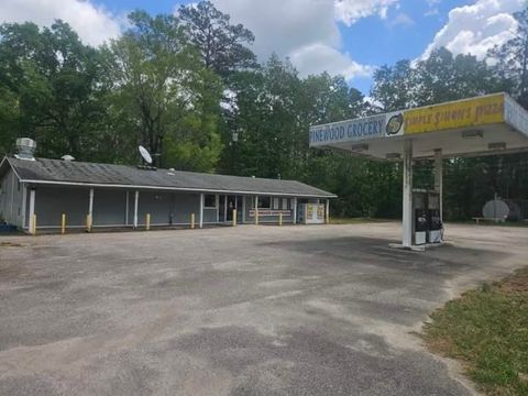 Photo of 1001 Pinewood Blvd, Sour Lake, TX 77659 (MLS # 266305)