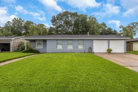 Property photo of 8515 Frazier Dr, Beaumont, TX 77007